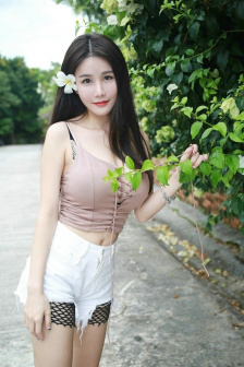 日本老师撩裙子打屁股的视频